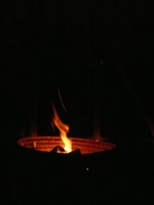La lumière de cette flamme est notre conscience.